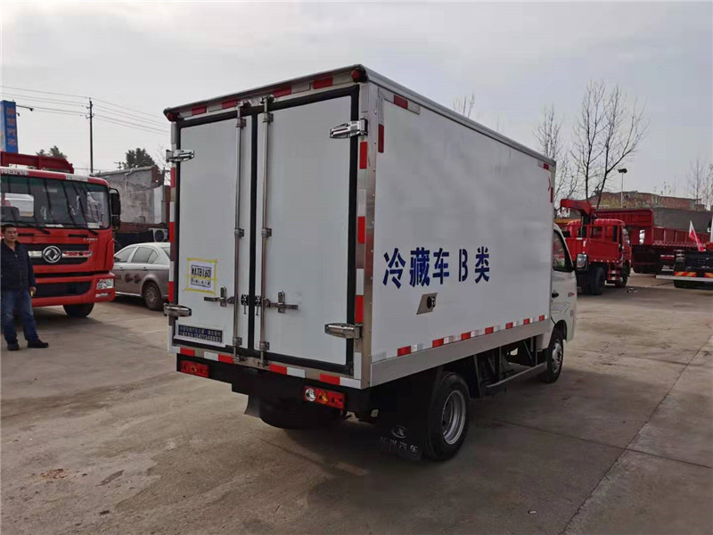 國(guó)六 福田3.1米藥品運(yùn)輸冷藏車