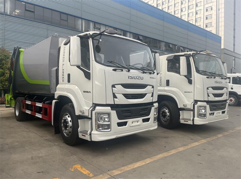 13方慶鈴五十鈴壓縮式垃圾車(chē)